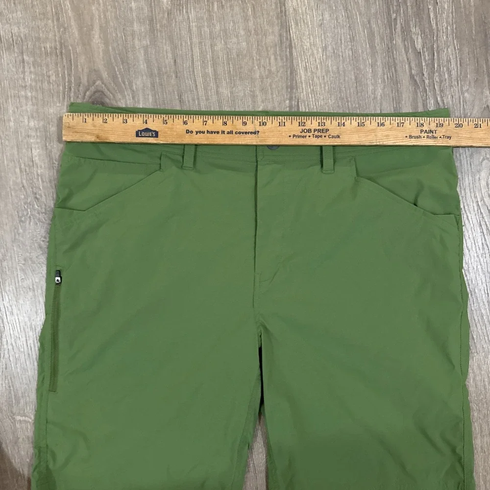 Stio Shorts Mens 38 Green 10 Inch Hiking Walking Lightweight Zip Pockets Outdoor